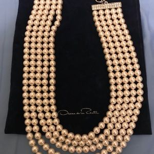 Multi layer pearl necklace
